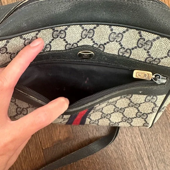 Vintage Gucci Bag - Picture 4 of 14